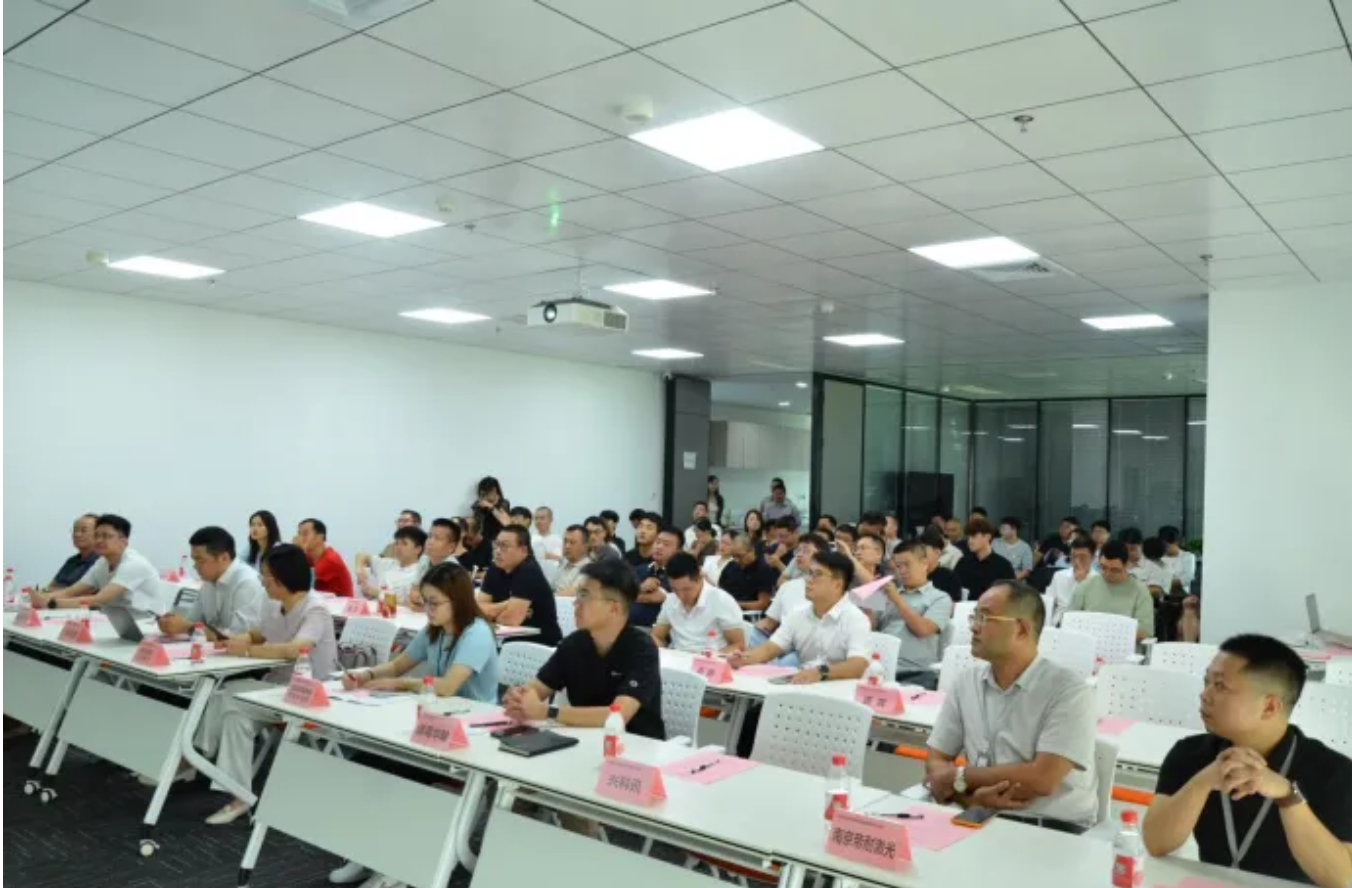 2026電子煙供應(yīng)鏈創(chuàng)新技術(shù)分享會(huì)深度綜述：帝耐激光以塑料激光焊接工藝破局內(nèi)卷，引領(lǐng)產(chǎn)業(yè)品質(zhì)躍遷